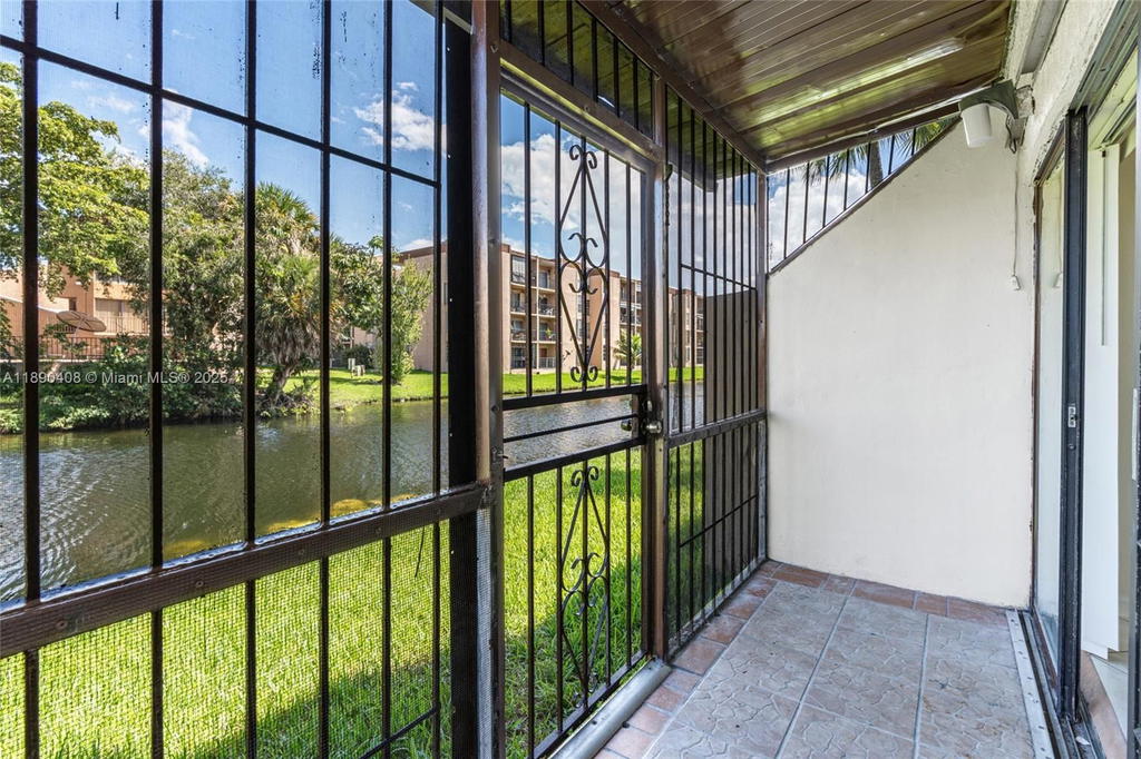 Real estate property located at 8895 Fontainebleau Blvd #107, Miami-dade, Pineside Condo No 1, Miami, FL