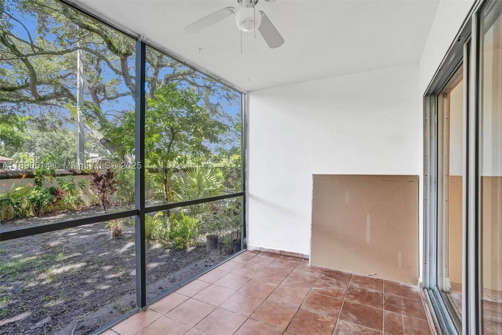 Real estate property located at 4026 Inverrary Dr #8A, Broward, Manors Townhouse 8-9 Cond, Lauderhill, FL