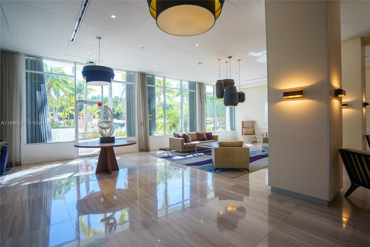 Real estate property located at 100 Bayview Dr #526, Miami-dade, Arlen House East Condo, Sunny Isles Beach, FL