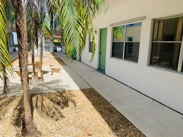 Real estate property located at 1824 Monroe St #4, Broward, Palmview Condominium Apar, Hollywood, FL