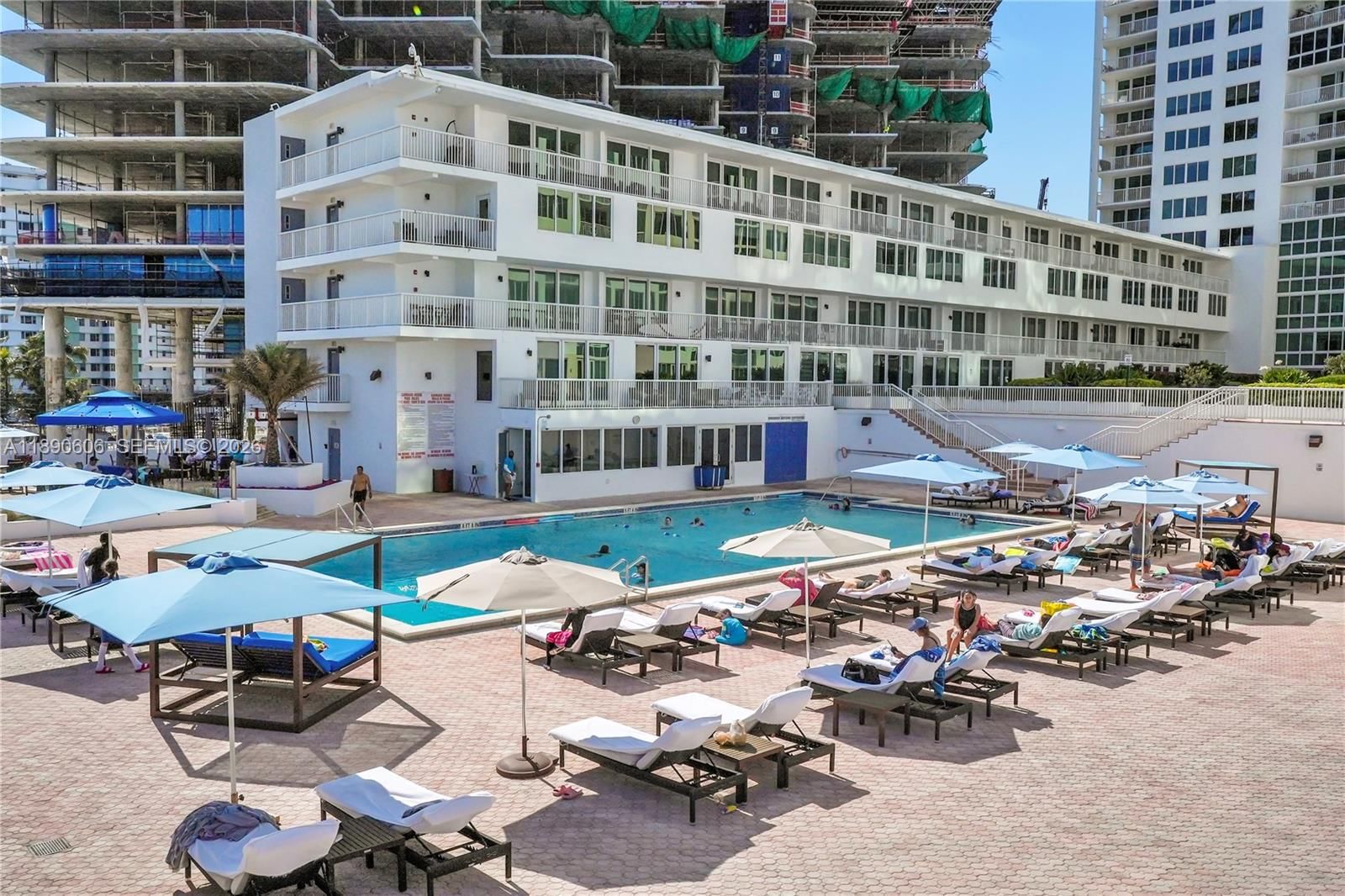Real estate property located at 5401 Collins Ave #819, Miami-dade, The Carriage House Condo, Miami Beach, FL
