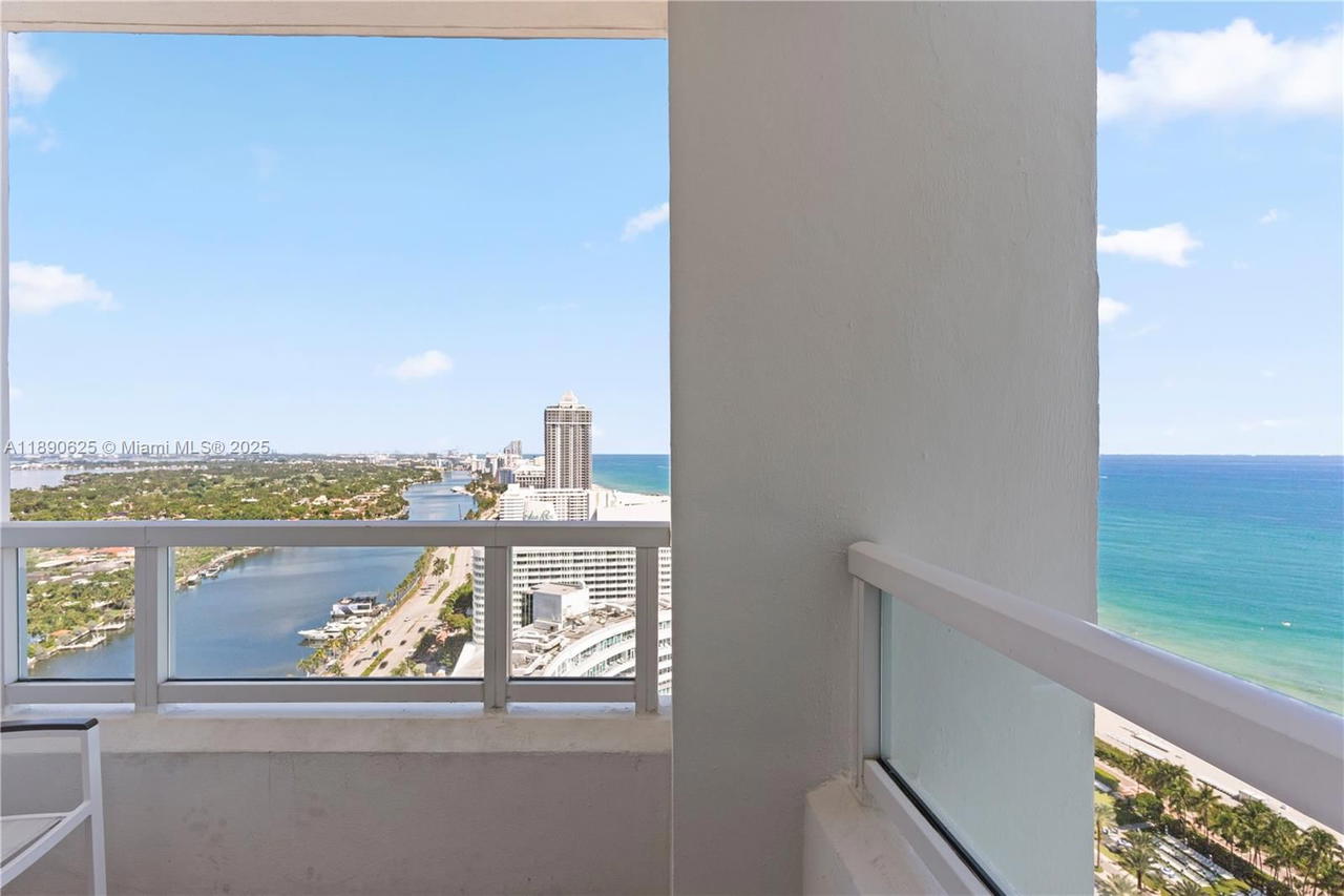 Real estate property located at 4401 Collins Ave #3003, Miami-dade, Fontainebleau Ii Condo, Miami Beach, FL