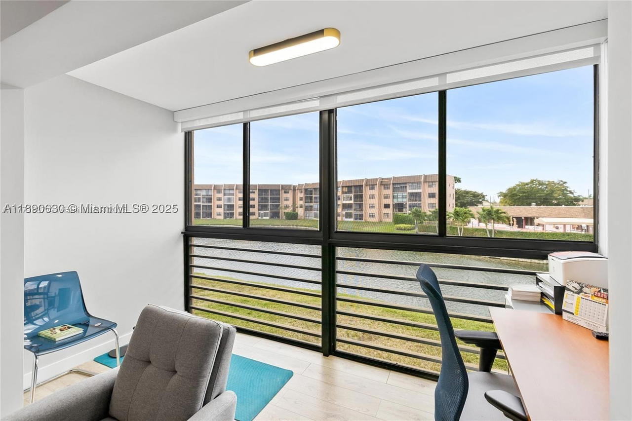 Real estate property located at 10444 30th Ct #202, Broward, Sunrise Lakes 165 Condo, Sunrise, FL