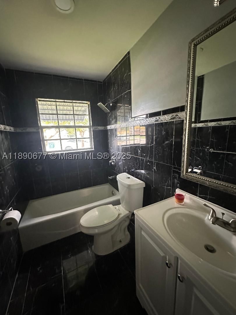 Real estate property located at 4530 23rd St, Broward, Flair Sub No Nine, Lauderhill, FL