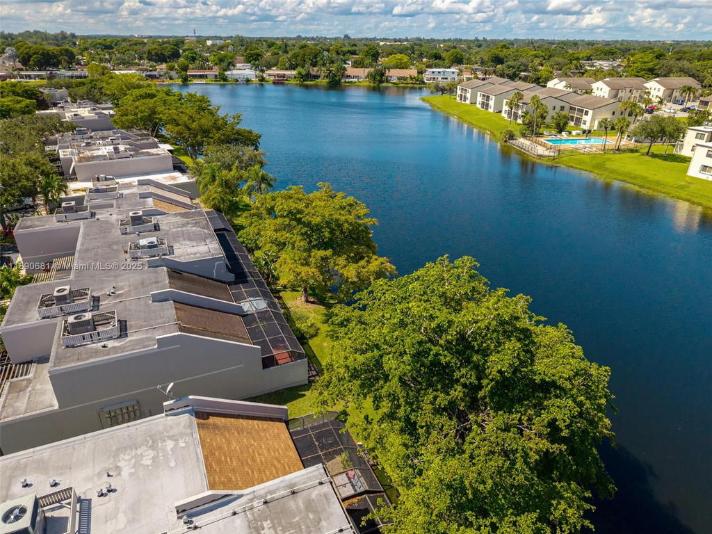 Real estate property located at 11225 16th Ct, Broward, Everglades Sugar & Land, Pembroke Pines, FL