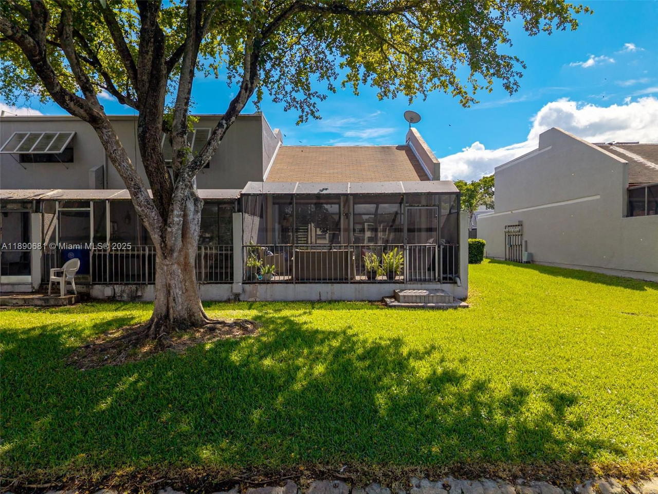 Real estate property located at 11225 16th Ct, Broward, Everglades Sugar & Land, Pembroke Pines, FL