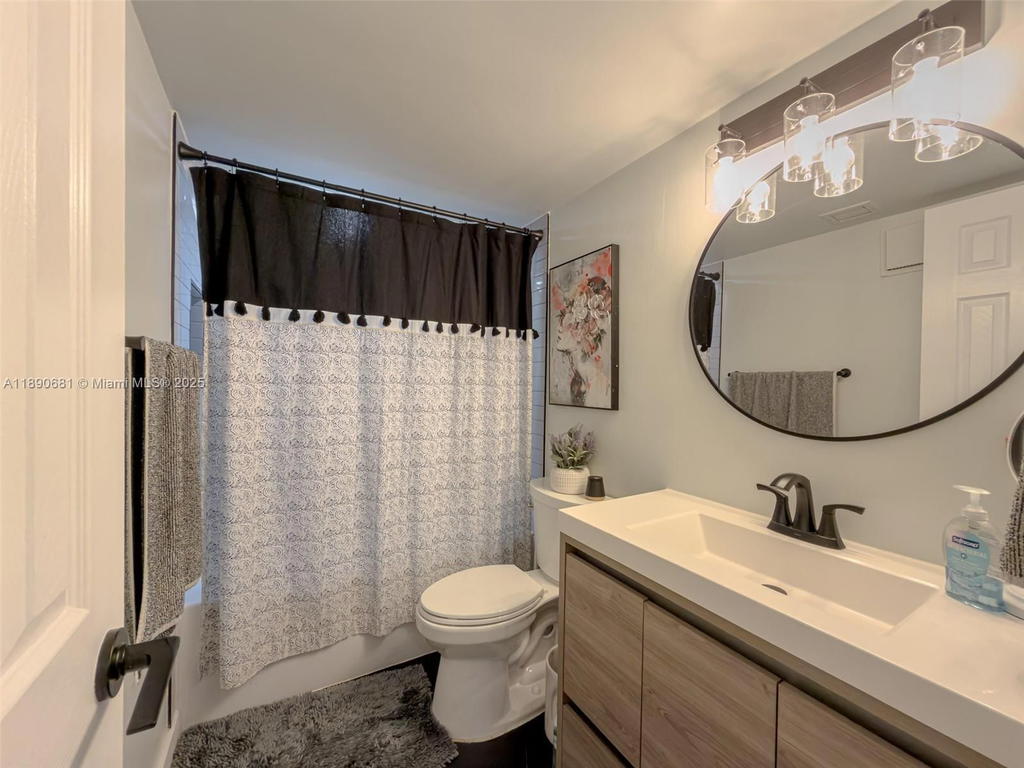 Real estate property located at 11225 16th Ct, Broward, Everglades Sugar & Land, Pembroke Pines, FL