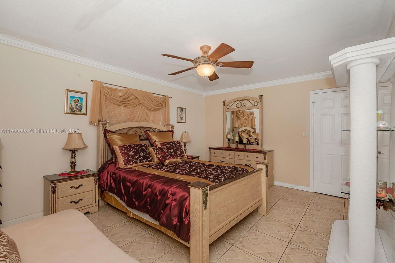 Real estate property located at 3990 42nd Ave #302, Broward, Topaz South Condo, Lauderdale Lakes, FL