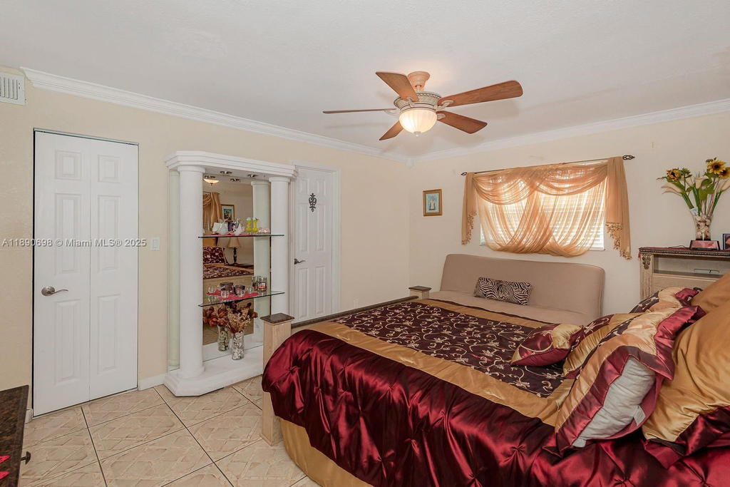Real estate property located at 3990 42nd Ave #302, Broward, Topaz South Condo, Lauderdale Lakes, FL