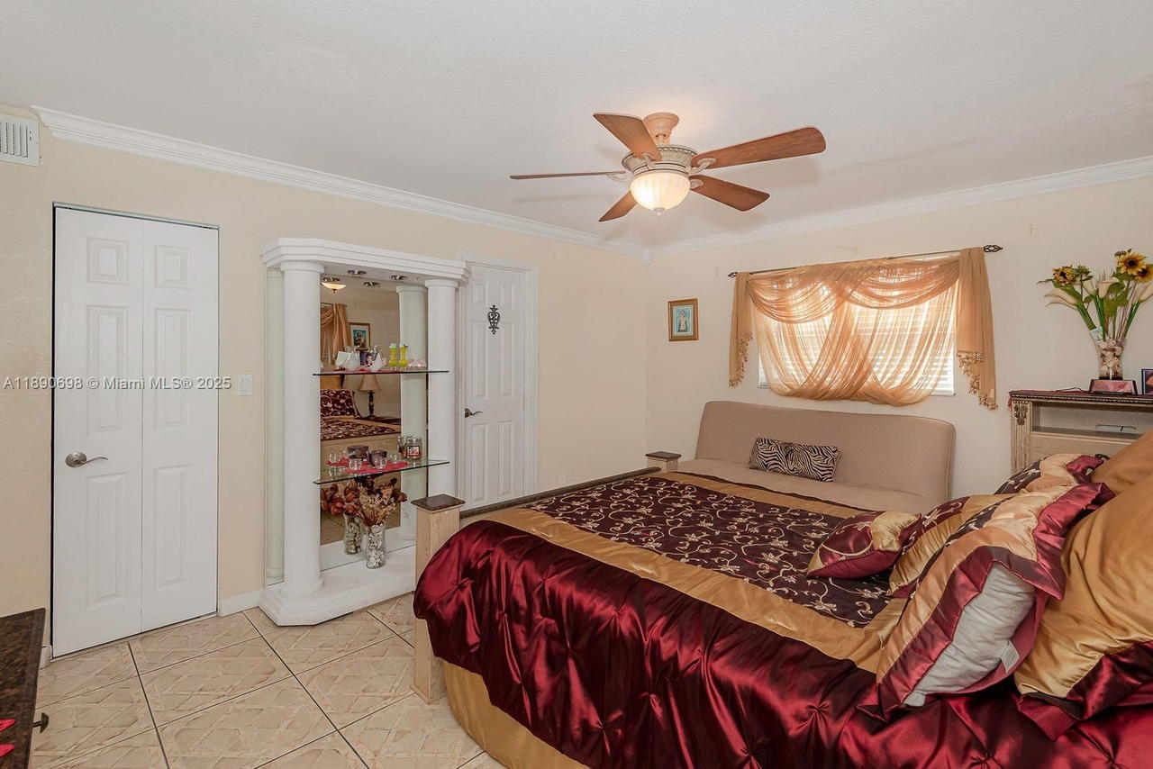Real estate property located at 3990 42nd Ave #302, Broward, Topaz South Condo, Lauderdale Lakes, FL