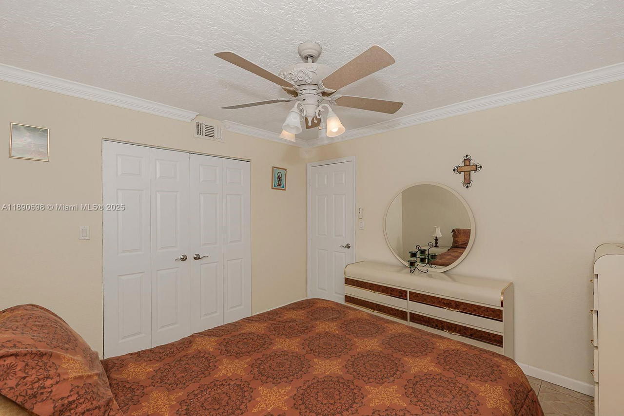 Real estate property located at 3990 42nd Ave #302, Broward, Topaz South Condo, Lauderdale Lakes, FL