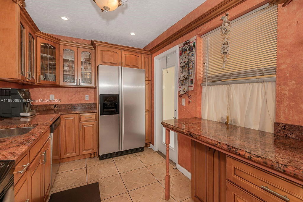 Real estate property located at 3990 42nd Ave #302, Broward, Topaz South Condo, Lauderdale Lakes, FL