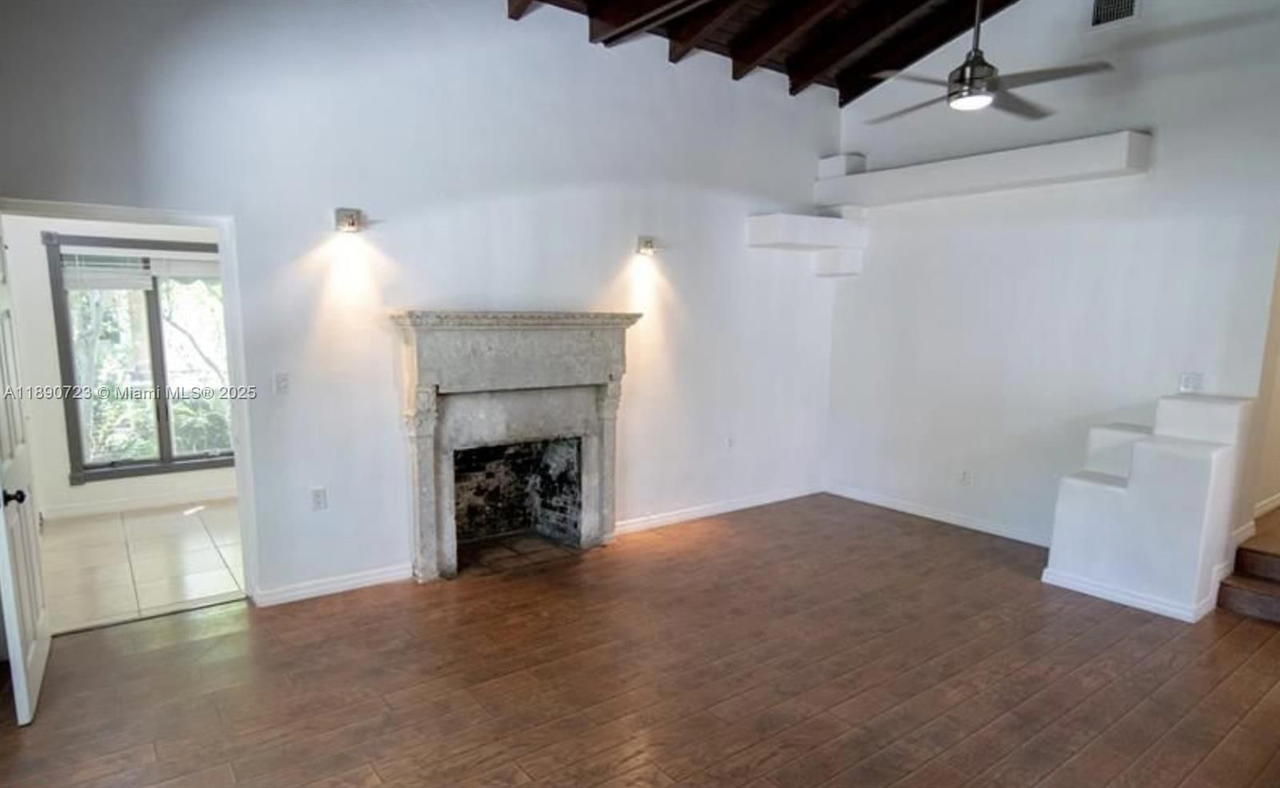 Real estate property located at 3050 Alton Rd, Miami-dade, Amd Plat Of Sunset Lake S, Miami Beach, FL
