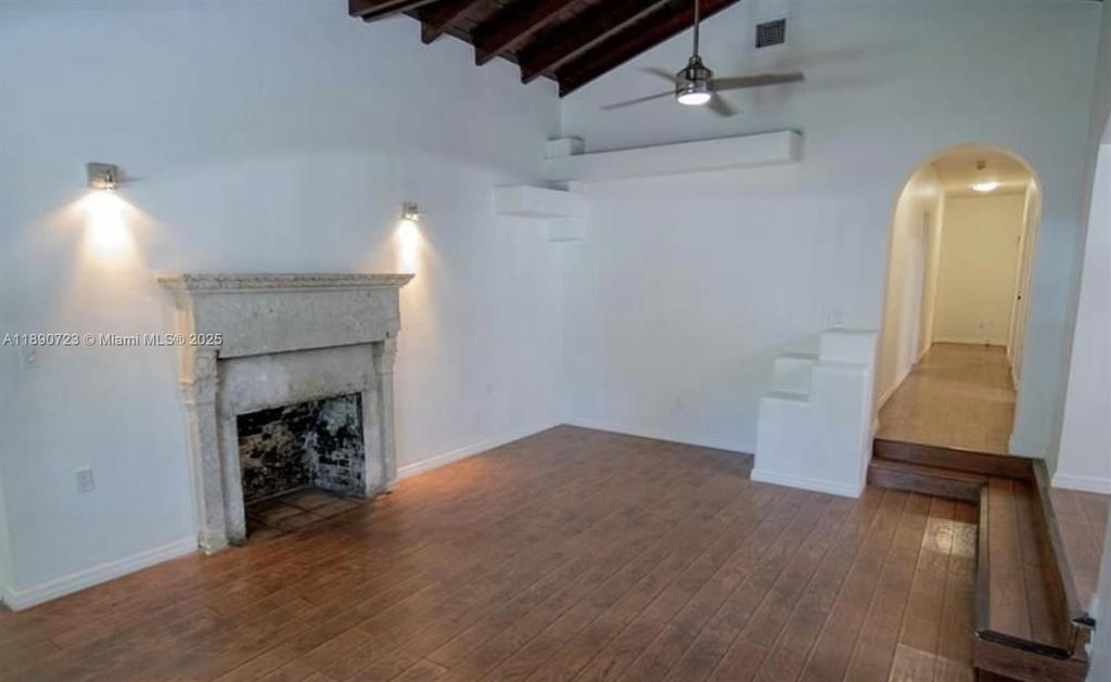 Real estate property located at 3050 Alton Rd, Miami-dade, Amd Plat Of Sunset Lake S, Miami Beach, FL