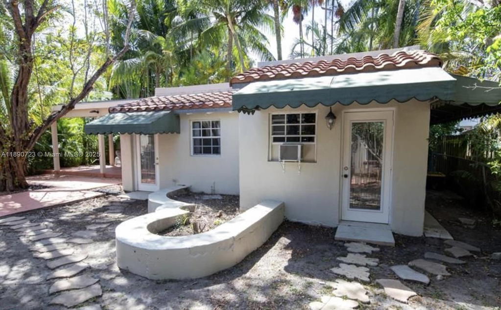 Real estate property located at 3050 Alton Rd, Miami-dade, Amd Plat Of Sunset Lake S, Miami Beach, FL