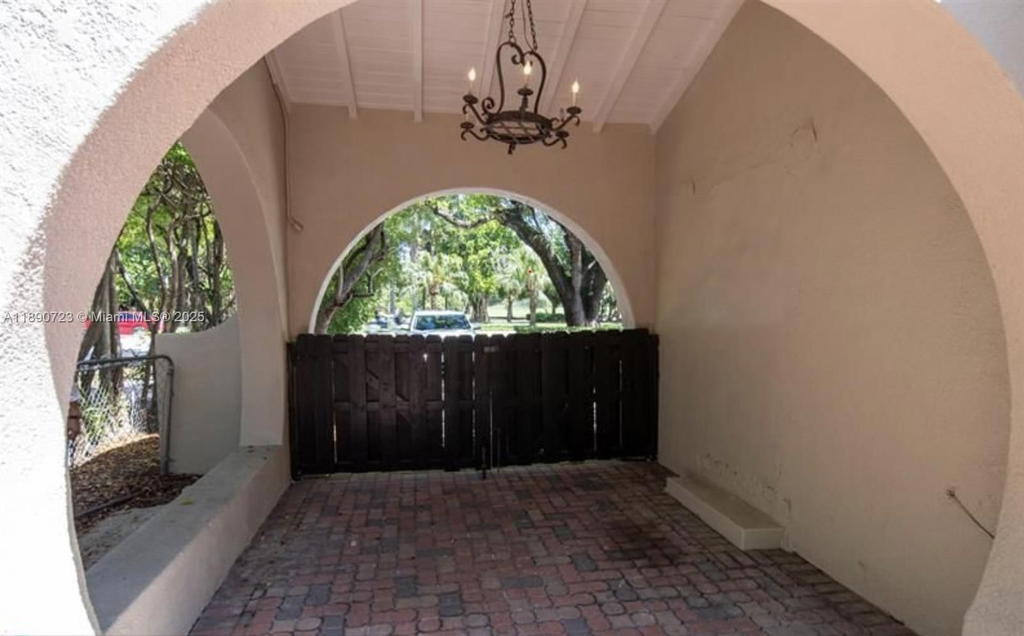 Real estate property located at 3050 Alton Rd, Miami-dade, Amd Plat Of Sunset Lake S, Miami Beach, FL