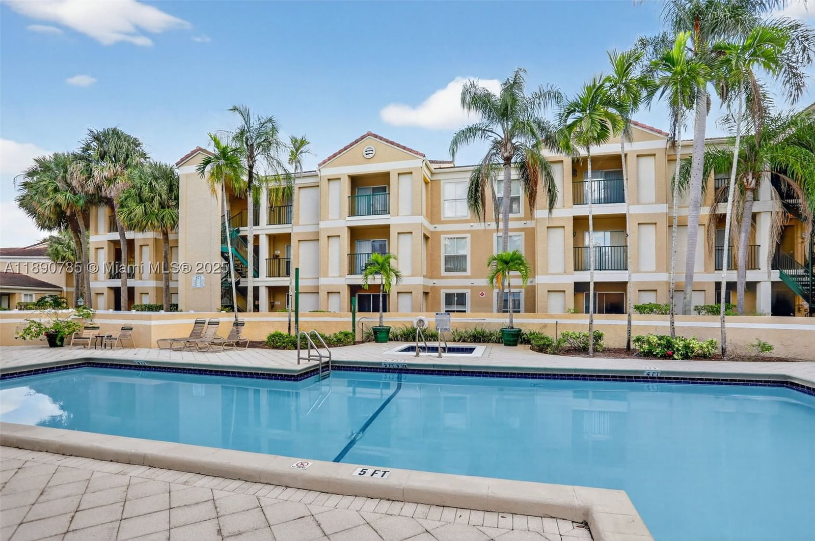Real estate property located at 875 Riverside Dr #716, Broward, Savannah At Riverside Con, Coral Springs, FL