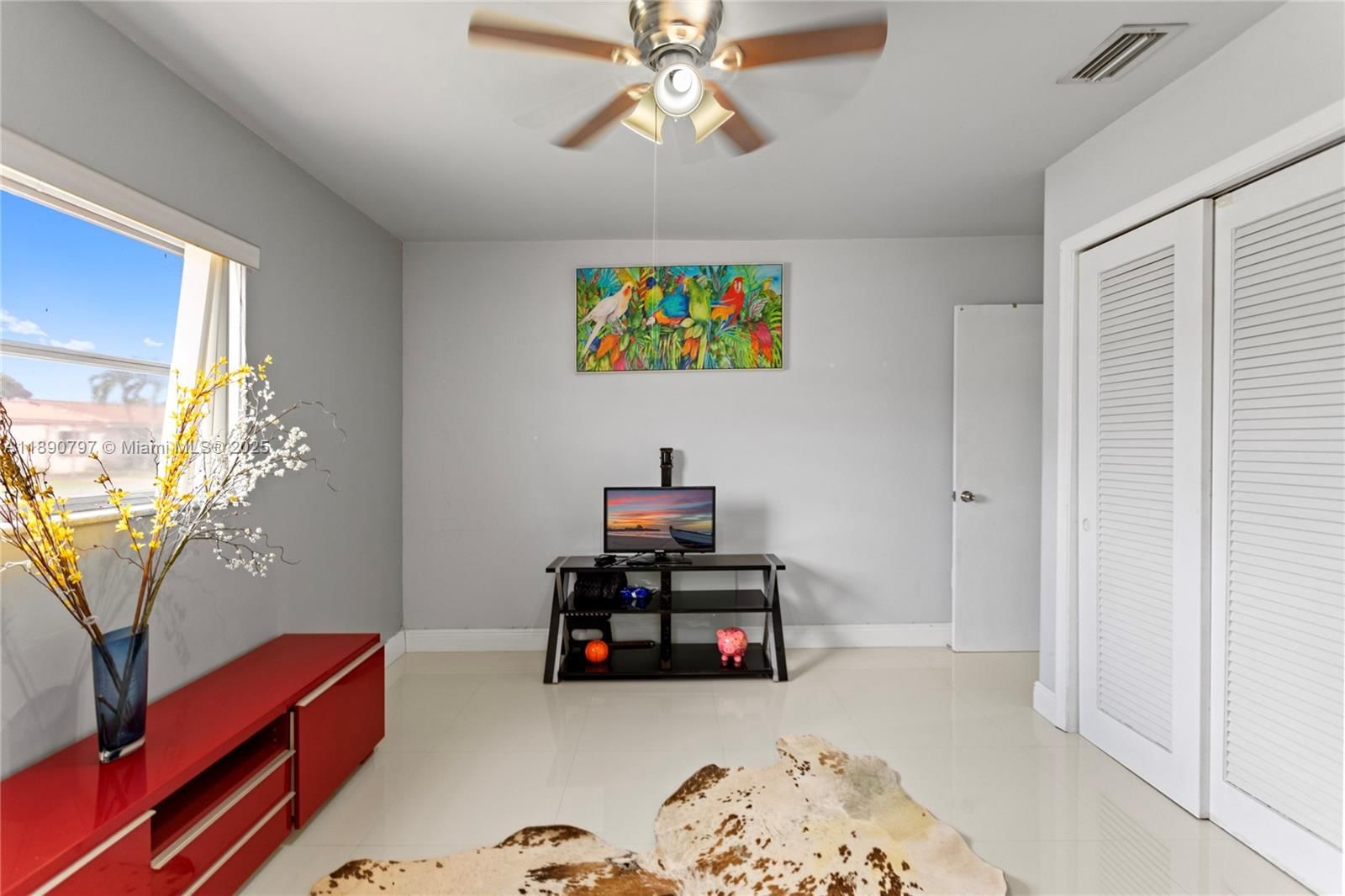 Real estate property located at 8517 57th Ct, Broward, Mainlands Of Tamarac Lake, Tamarac, FL