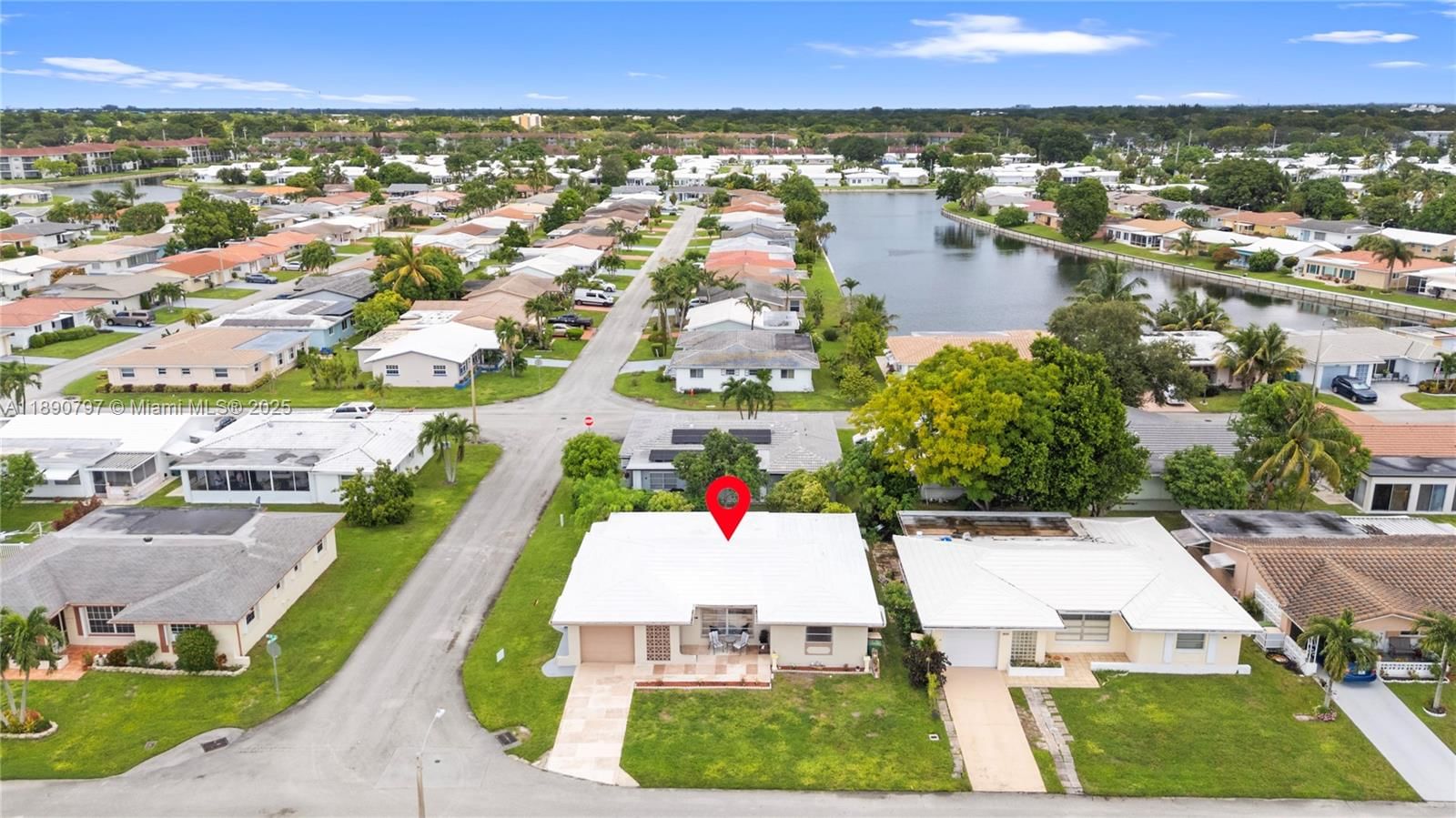 Real estate property located at 8517 57th Ct, Broward, Mainlands Of Tamarac Lake, Tamarac, FL