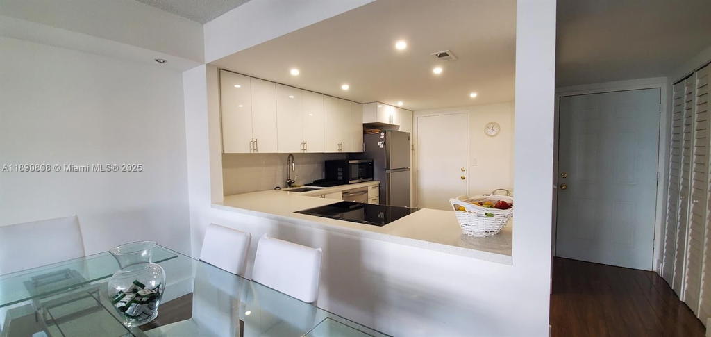 Real estate property located at 1351 Miami Gardens Dr #202E, Miami-dade, Buckley Towers Condo - Ea, Miami, FL