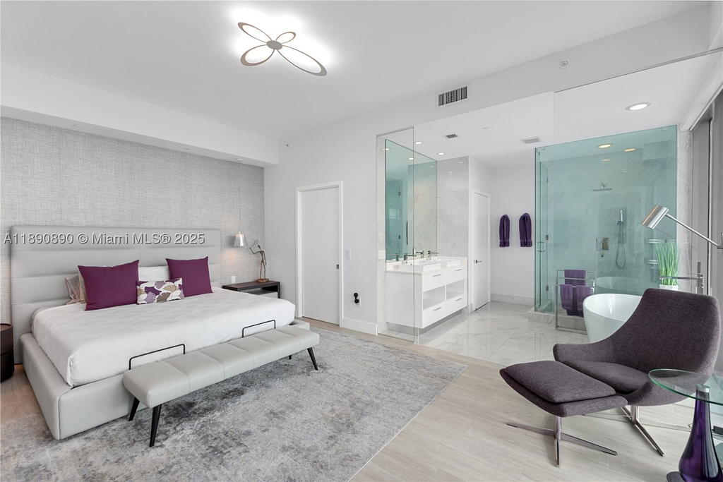 Real estate property located at 650 32nd St BH7, Miami-dade, Paraiso Bay *villa*, Miami, FL