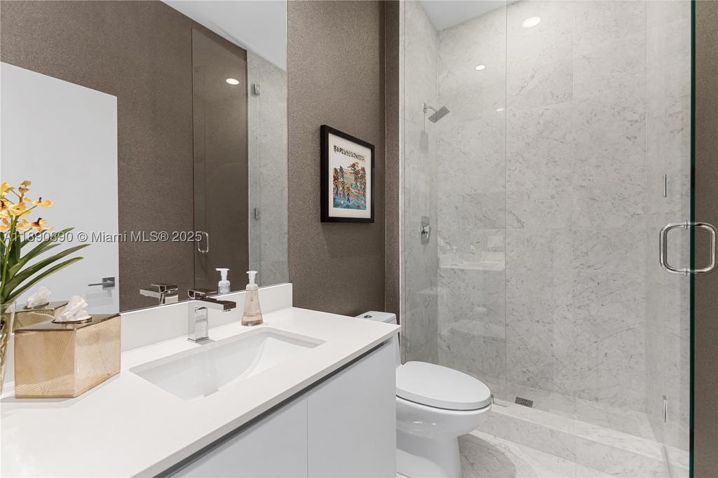 Real estate property located at 650 32nd St BH7, Miami-dade, Paraiso Bay *villa*, Miami, FL