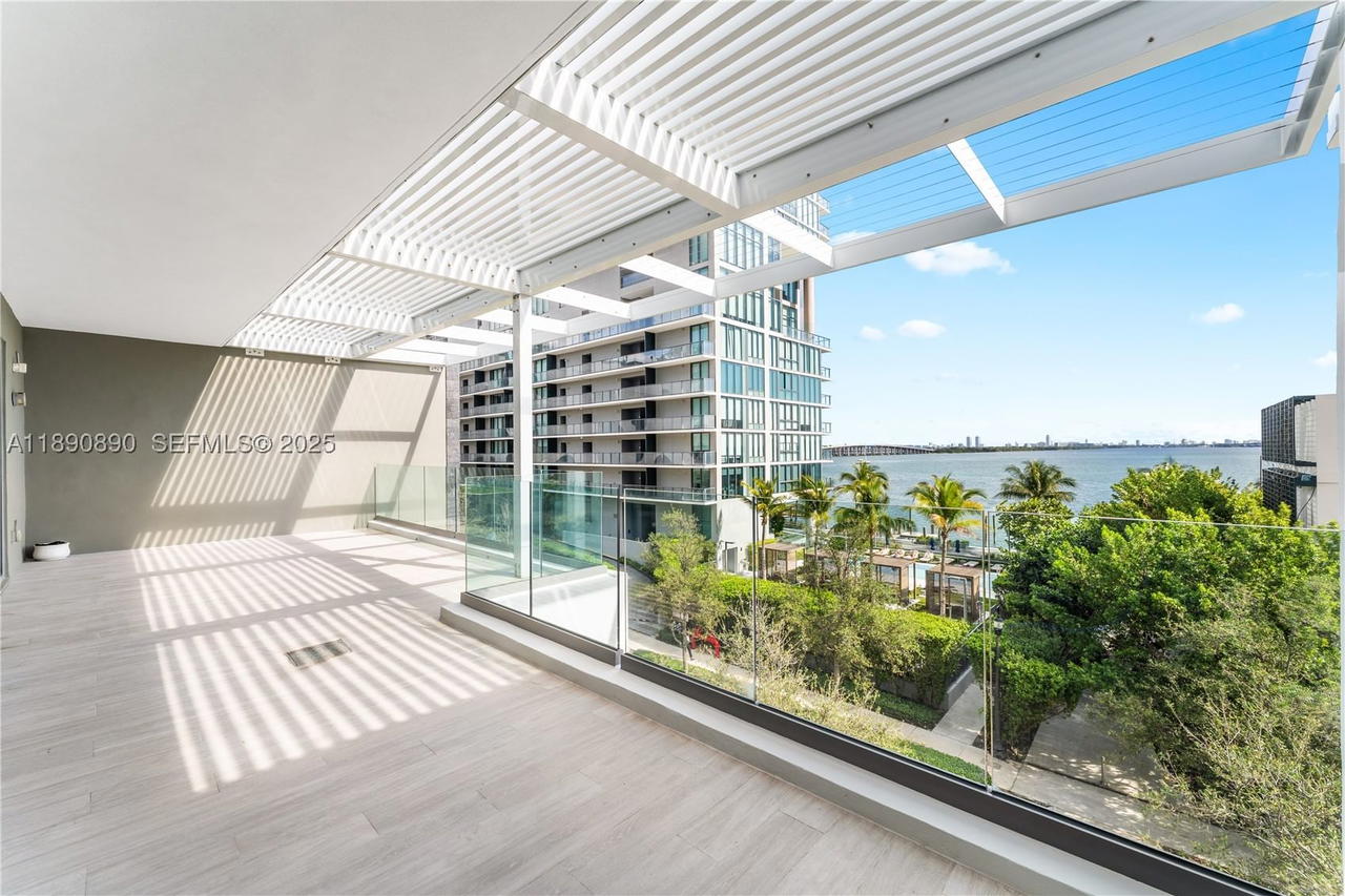 Real estate property located at 650 32nd St BH7, Miami-dade, Paraiso Bay *villa*, Miami, FL