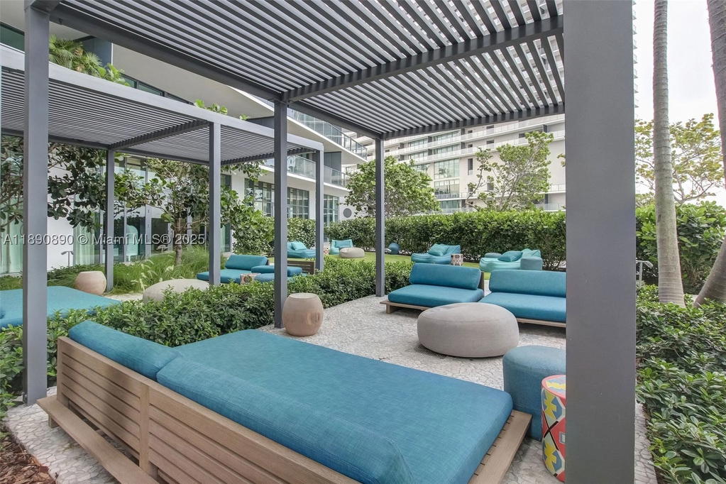 Real estate property located at 650 32nd St BH7, Miami-dade, Paraiso Bay *villa*, Miami, FL
