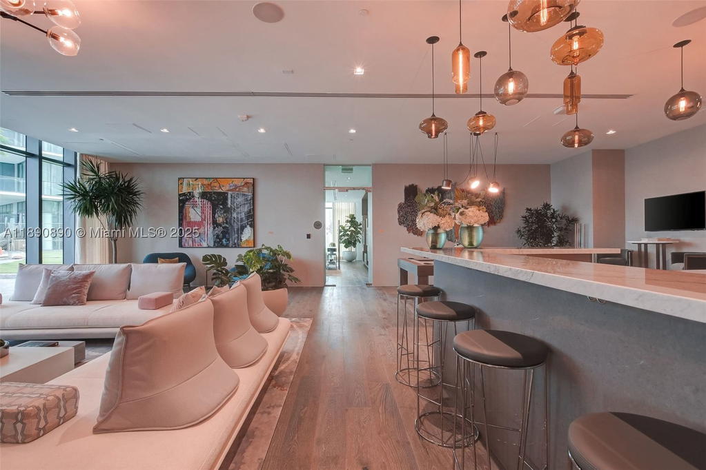 Real estate property located at 650 32nd St BH7, Miami-dade, Paraiso Bay *villa*, Miami, FL