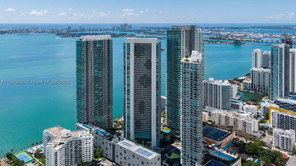 Real estate property located at 650 32nd St BH7, Miami-dade, Paraiso Bay *villa*, Miami, FL