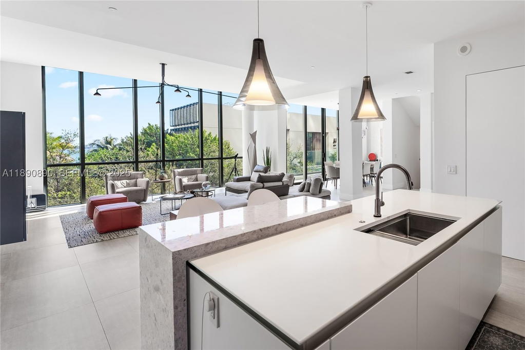 Real estate property located at 650 32nd St BH7, Miami-dade, Paraiso Bay *villa*, Miami, FL