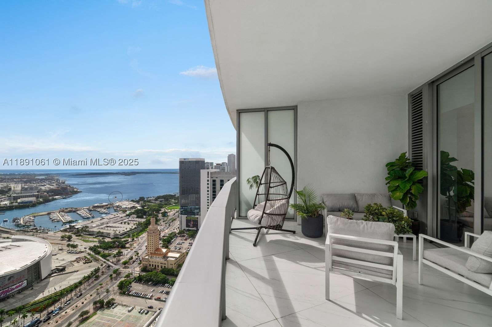 Real estate property located at 851 1st Ave #4403, Miami-dade, Paramount Miami Worldcent, Miami, FL