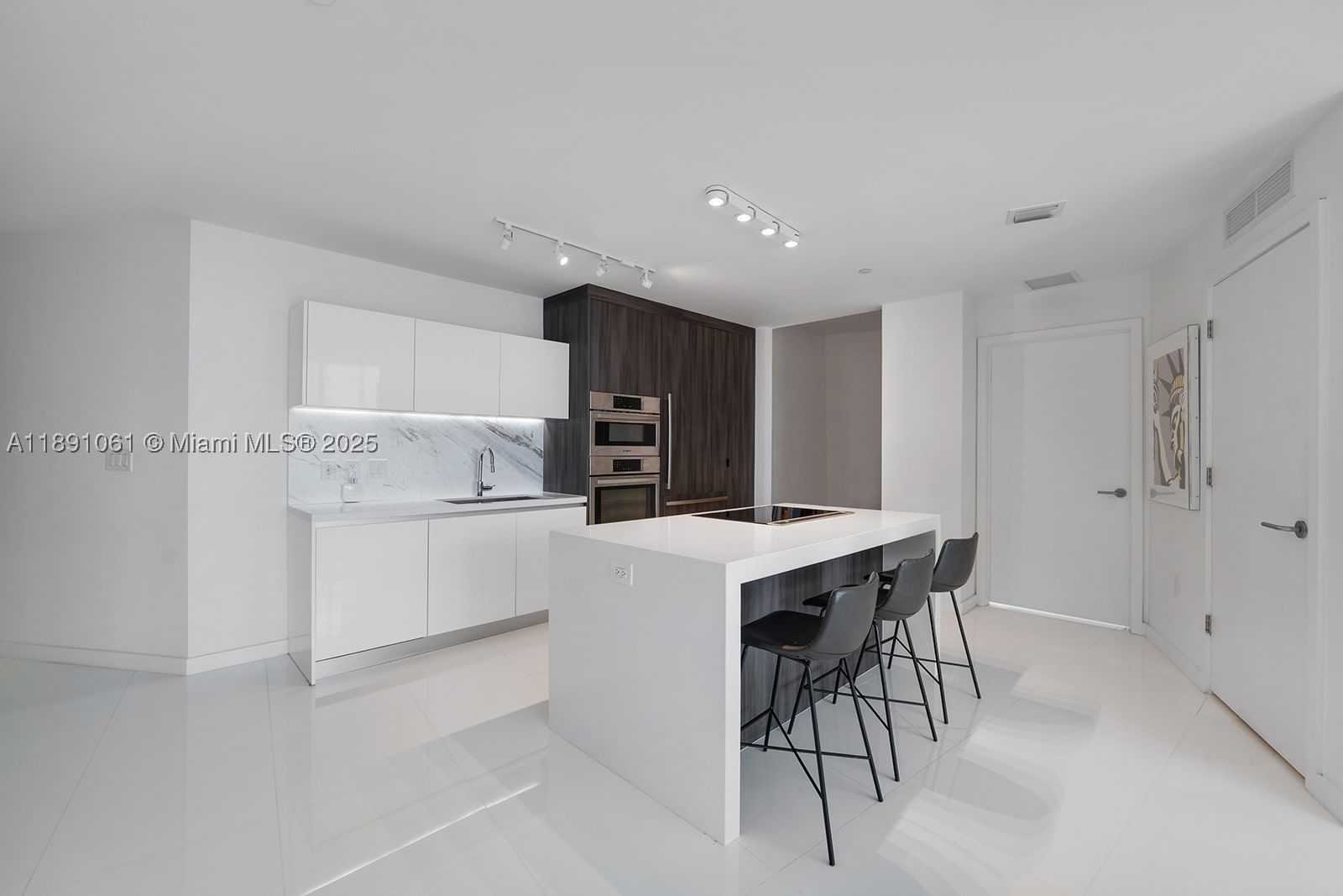 Real estate property located at 851 1st Ave #4403, Miami-dade, Paramount Miami Worldcent, Miami, FL