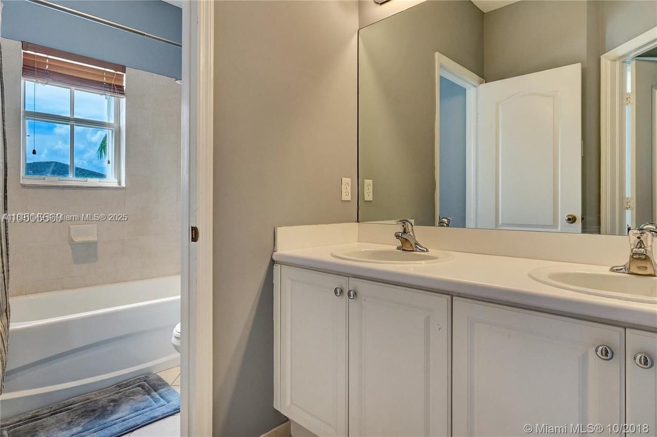 Real estate property located at 204 32nd Ter, Miami-dade, Corsica At The Oasis, Homestead, FL