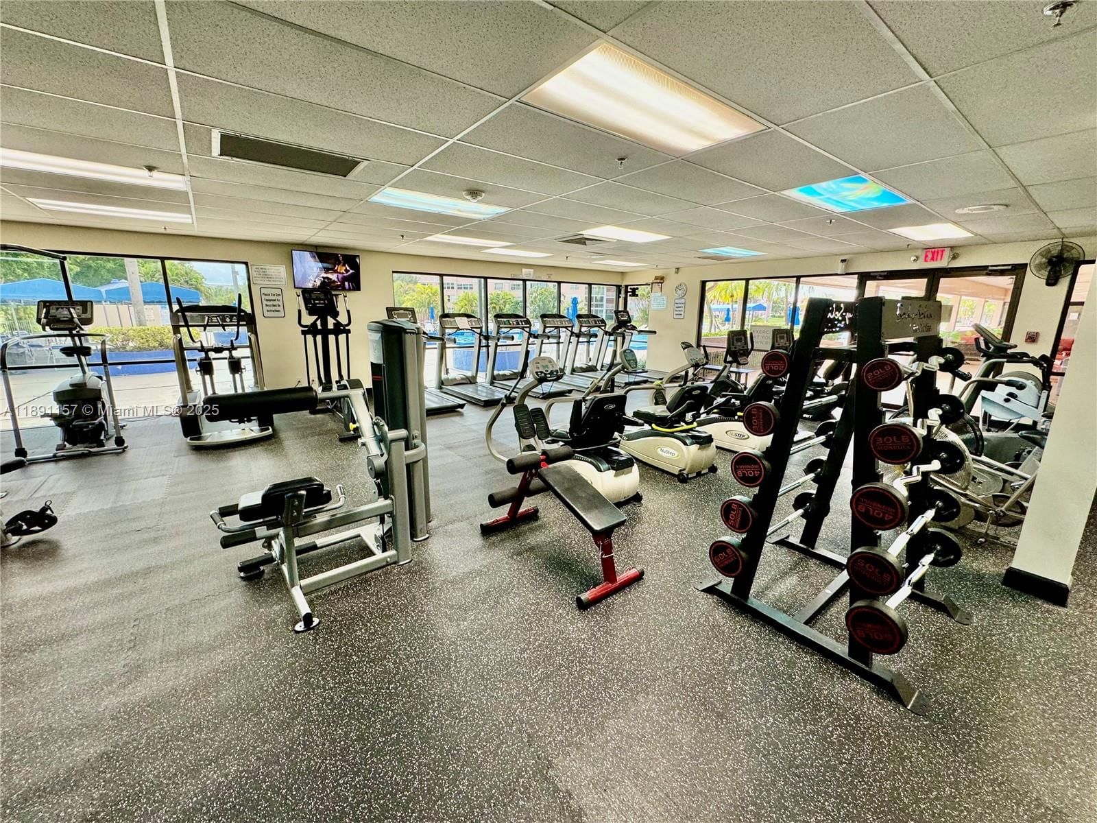 Real estate property located at 10467 Sunrise Lakes Blvd #410, Broward, Sunrise Lakes 164 Condo, Sunrise, FL