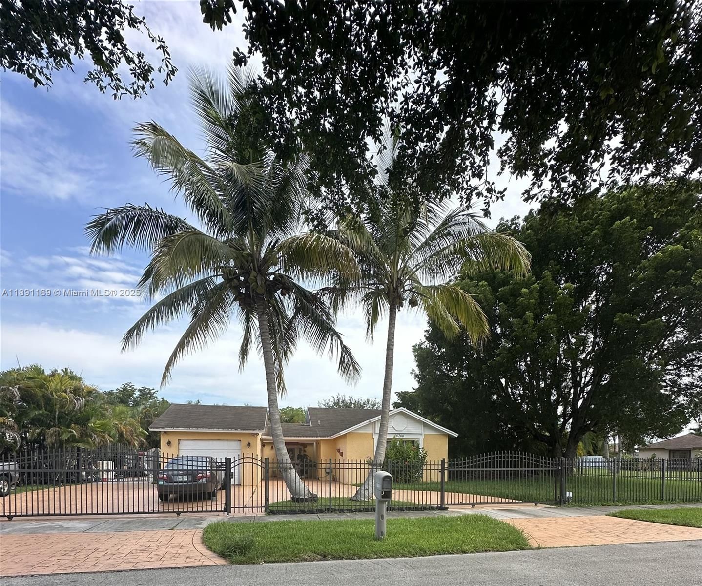Real estate property located at 14266 154th St, Miami-dade, R J Katz Sub, Miami, FL