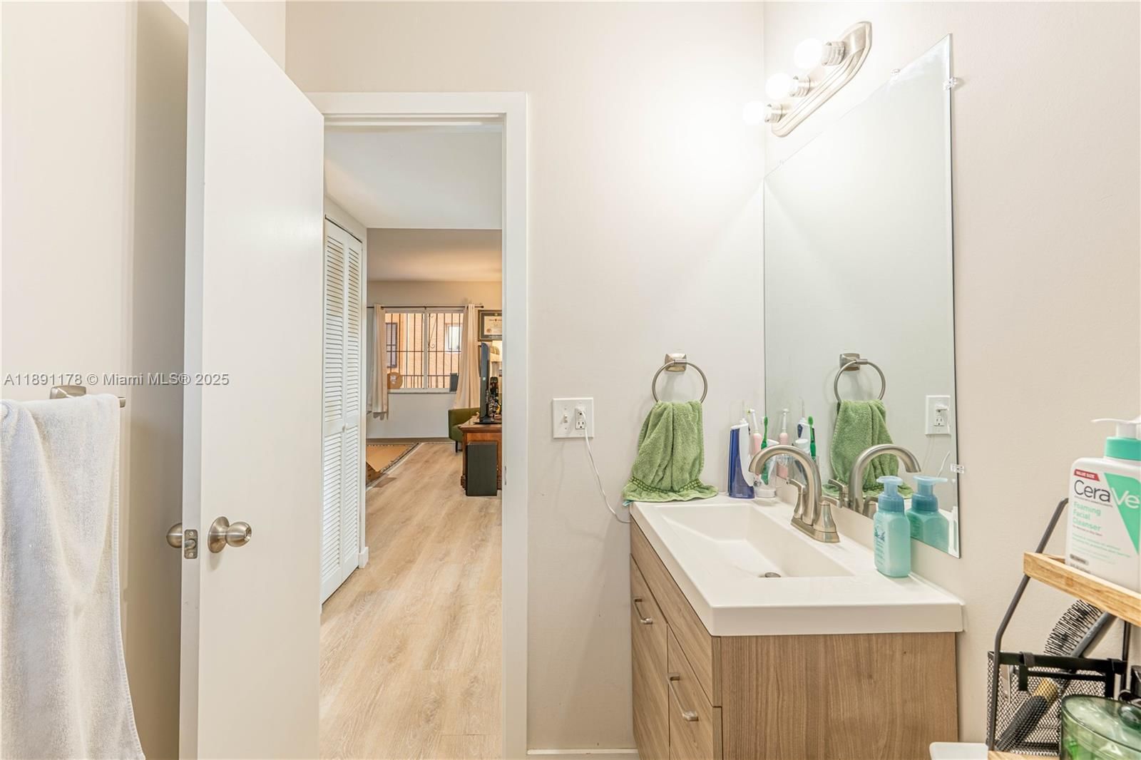 Real estate property located at 2921 10th St #26, Miami-dade, 76, Miami, FL
