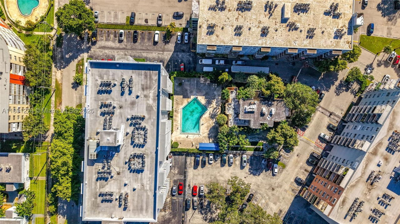 Real estate property located at 12500 15th Ave #105, Miami-dade, Three Horizons East Condo, North Miami, FL