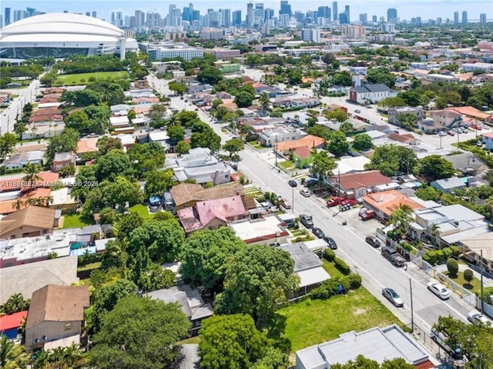 Real estate property located at 1881 4th St, Miami-dade, Rogers Addn, Miami, FL