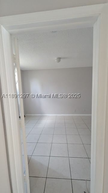 Real estate property located at 2421 56th Ave #2-102, Broward, Villas At Circles Edge Co, Lauderhill, FL