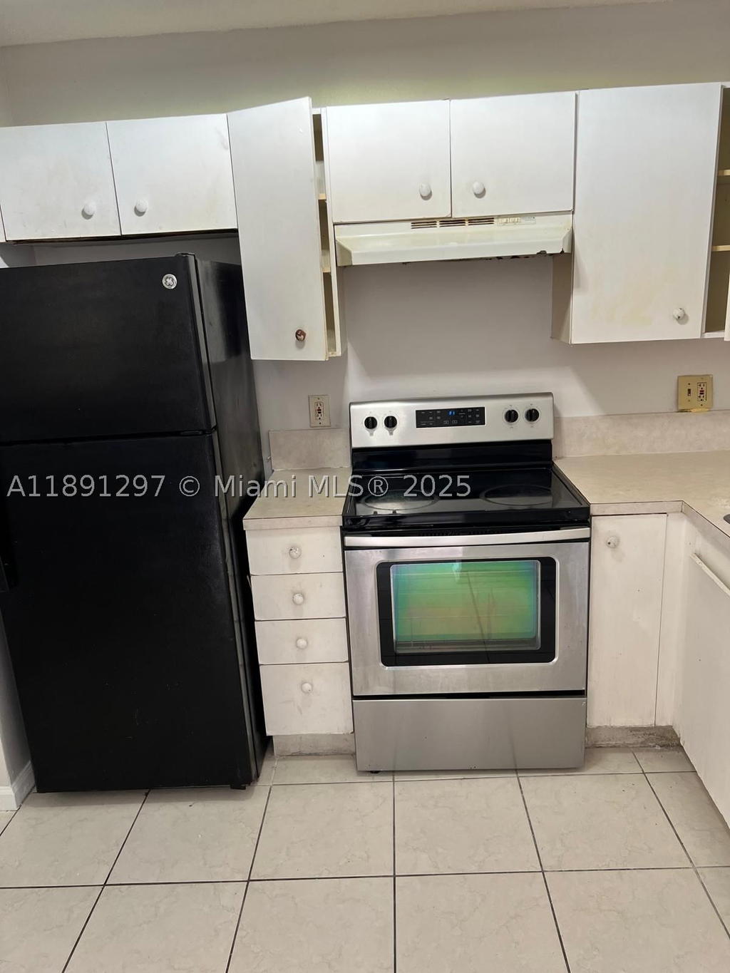 Real estate property located at 2421 56th Ave #2-102, Broward, Villas At Circles Edge Co, Lauderhill, FL