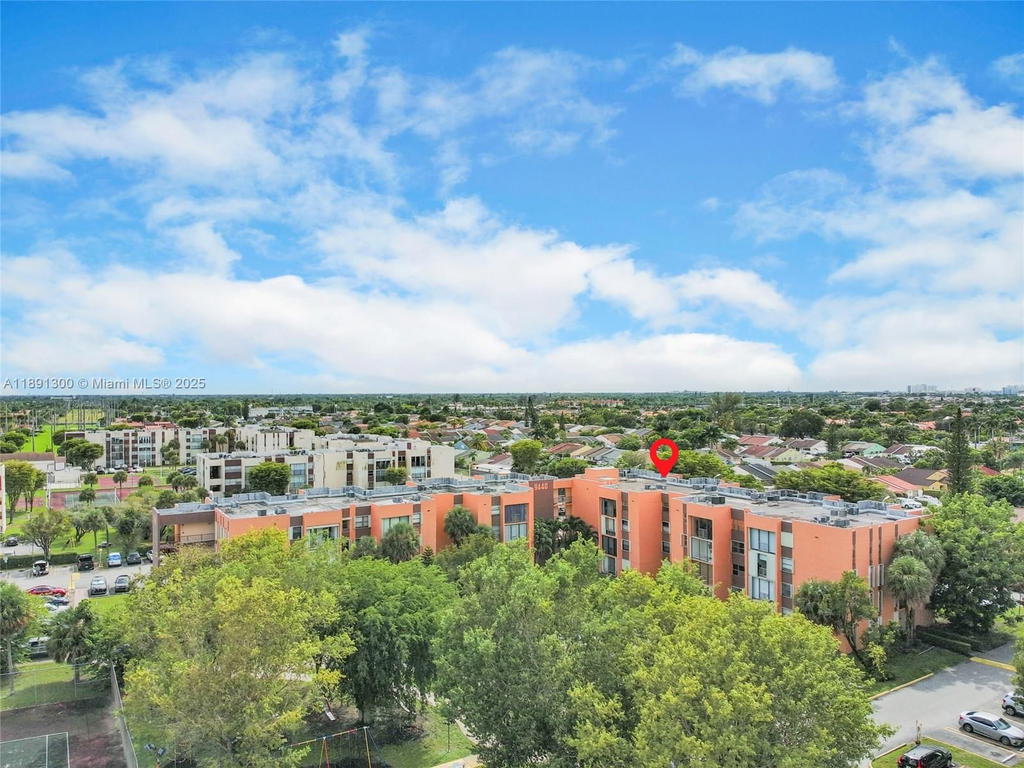 Real estate property located at 9440 Flagler St #201, Miami-dade, Versialles Gardens Ii Con, Miami, FL