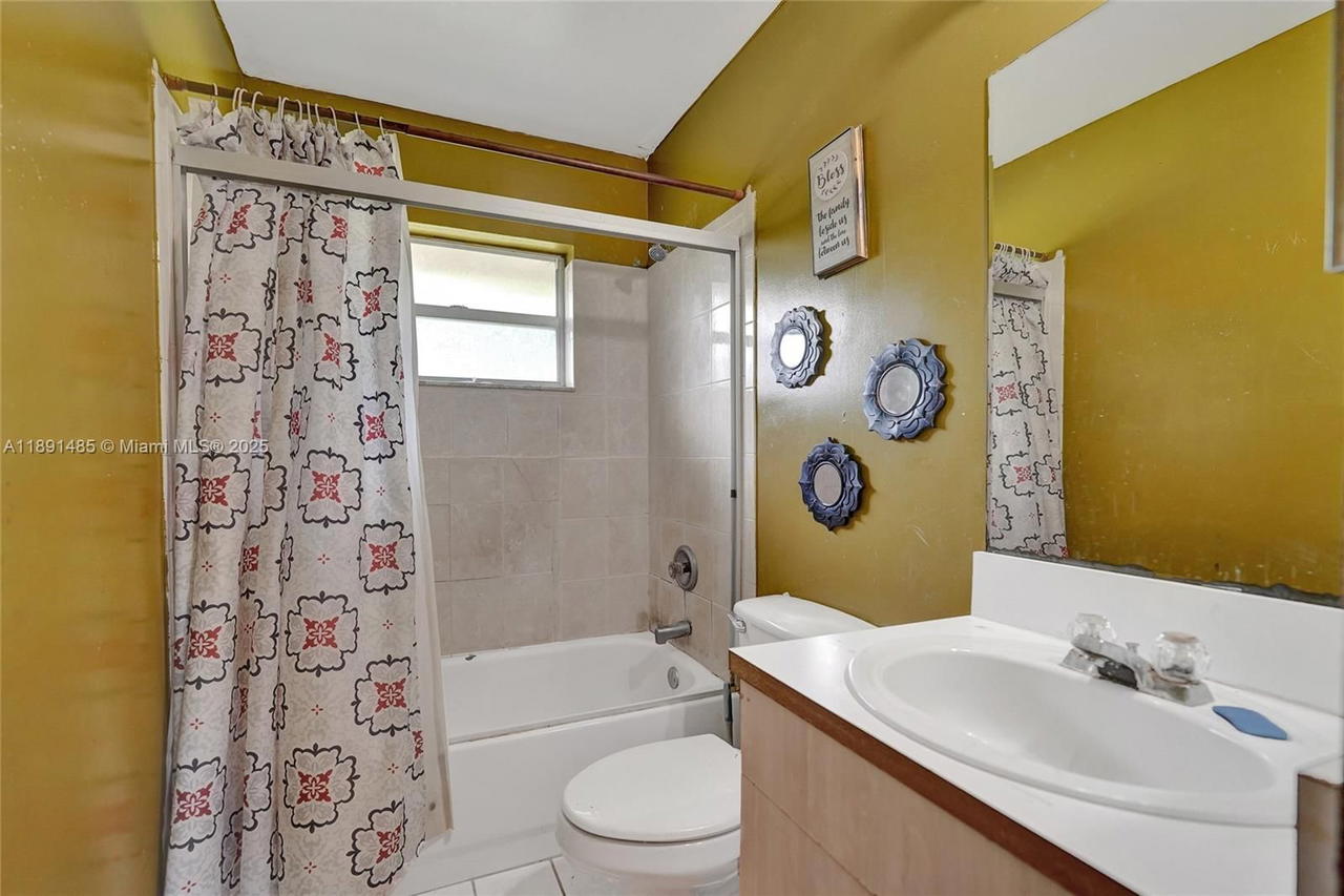 Real estate property located at 4130 26th St, Broward, Hyde Park First Sec, West Park, FL