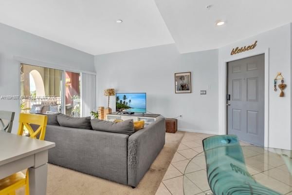 Real estate property located at 11102 83rd St #226, Miami-dade, Promenade Shores At Doral, Doral, FL