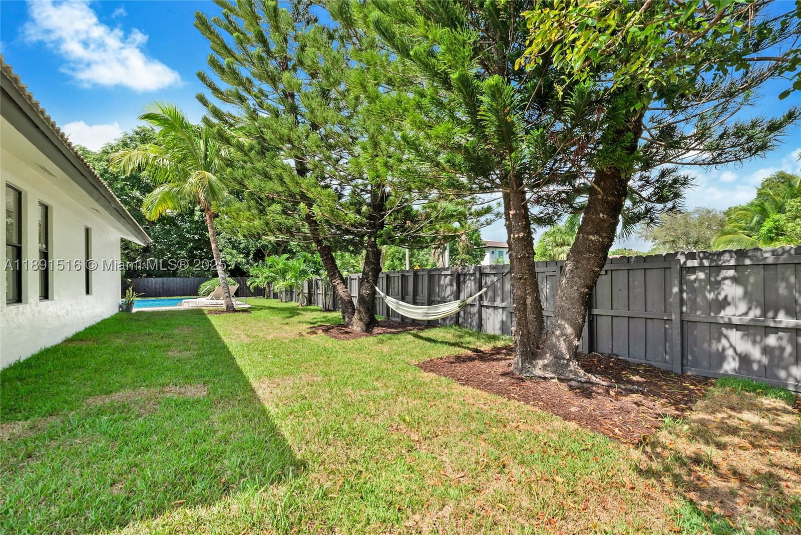 Real estate property located at 8345 168th Ter, Miami-dade, Paris Est So 1st Addn, Palmetto Bay, FL