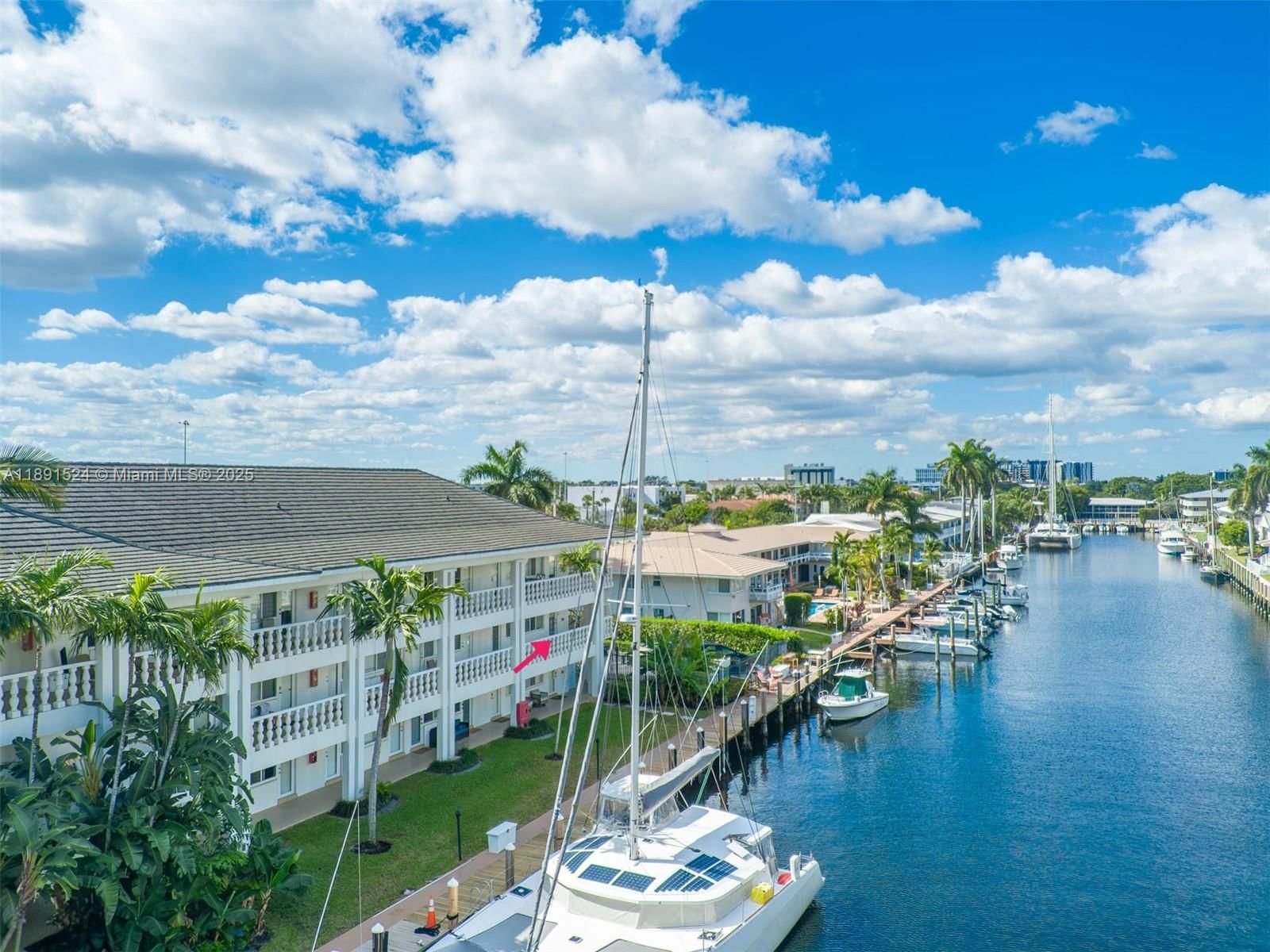 Real estate property located at 2881 32nd St #221, Broward, Waterside On The Intracoa, Fort Lauderdale, FL