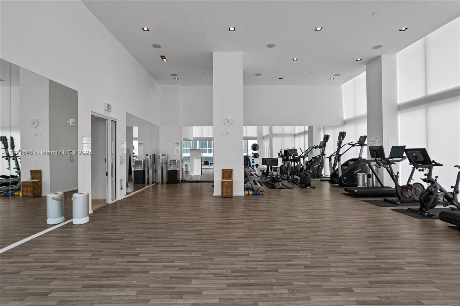 Real estate property located at 1040 Biscayne Blvd #2108, Miami-dade, Ten Museum Pk Residential, Miami, FL