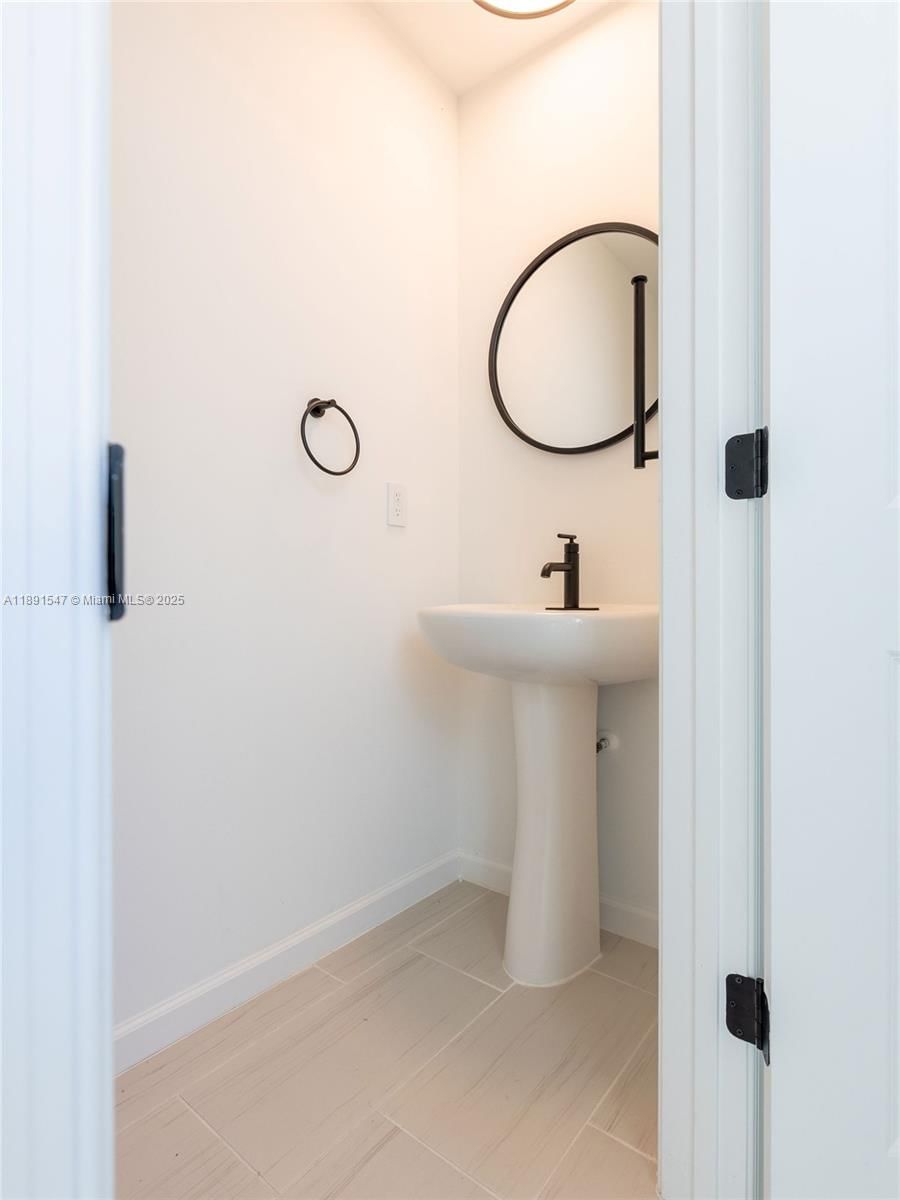 Real estate property located at 1837 Lake Cove Dr, Palm Beach, Lake Cove Of Lake Worth, Lake Worth, FL
