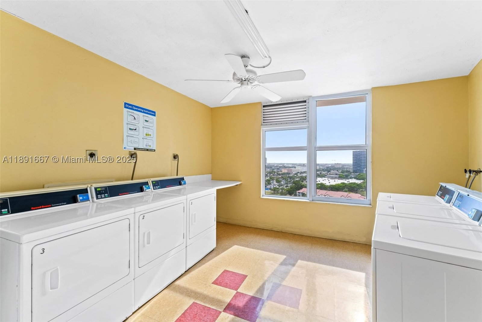 Real estate property located at 3800 Ocean Dr #1722, Broward, Hallmark Of Hollywood Con, Hollywood, FL