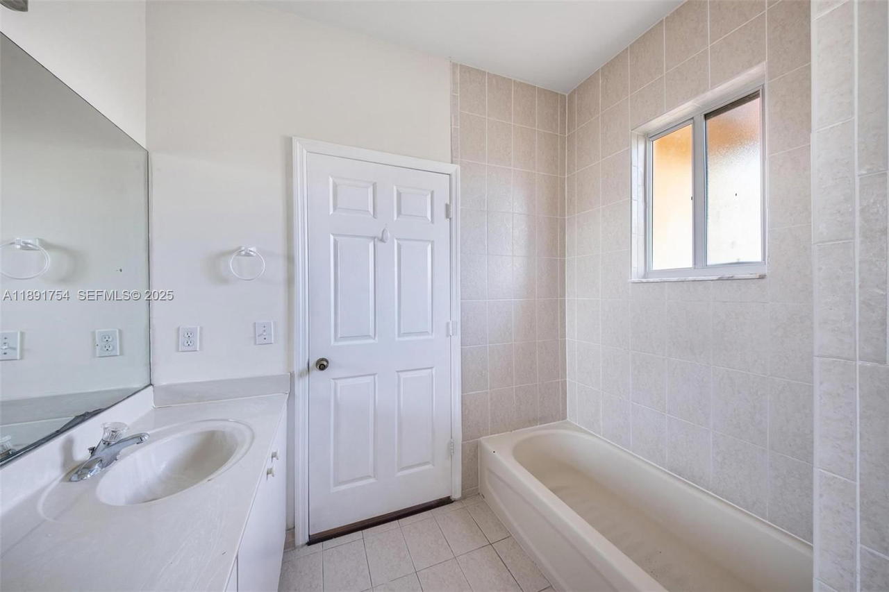 Real estate property located at 949 41st Ave, Miami-dade, Marianas Homes, Homestead, FL